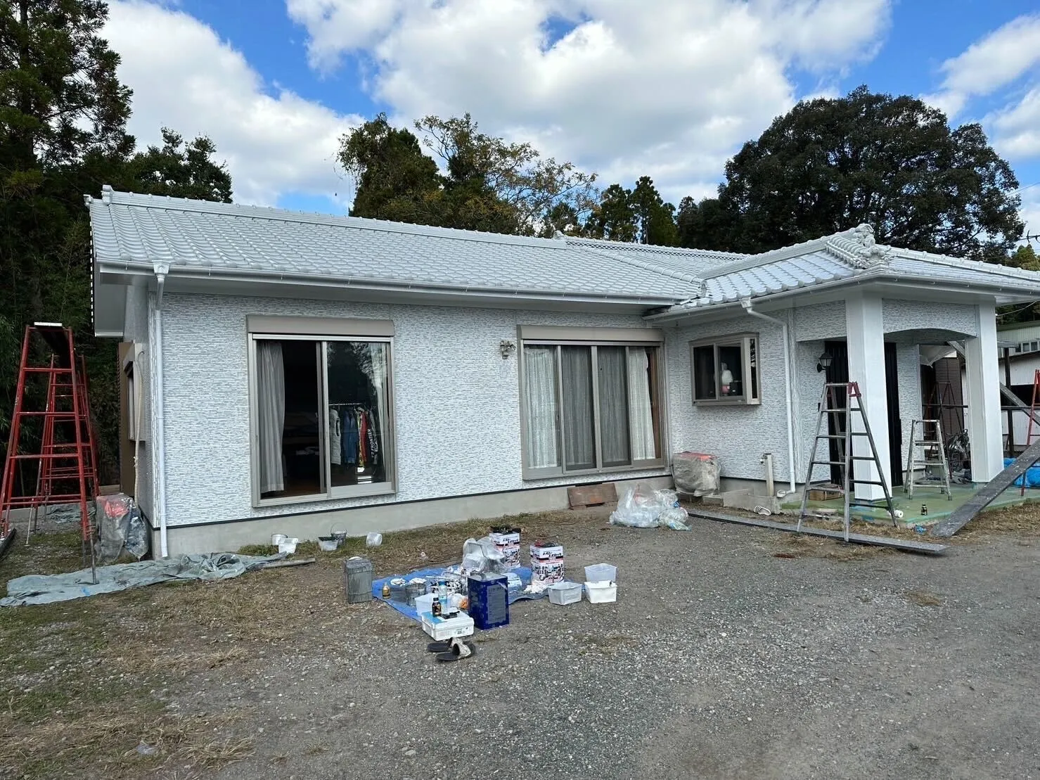 伊佐市の住宅①(ダブルトーン工法塗装)